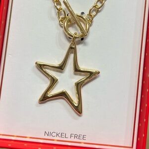 NWT ⚜️🌟⚜️ True To Form Gorgeous Star Pendant Necklace Golden Tone
